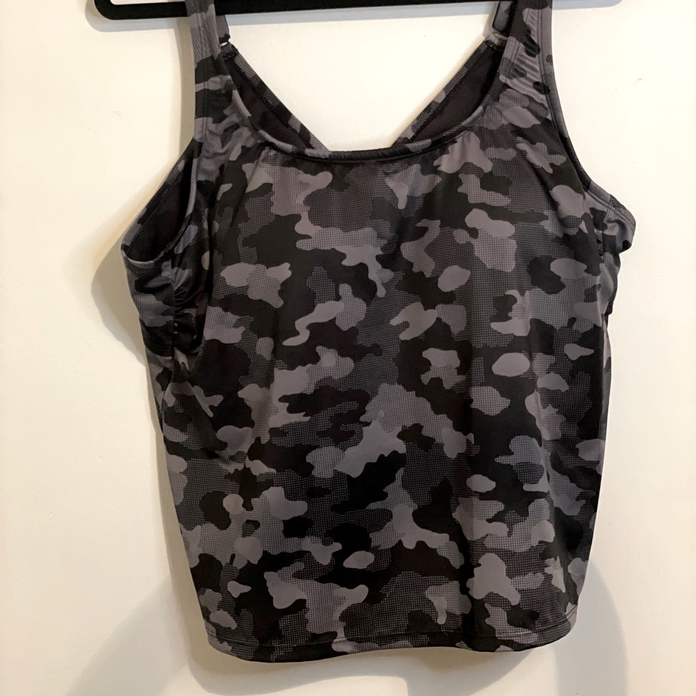 All in motion Camo Plus Size Crop Top Build in Bra Black and Gray 18W